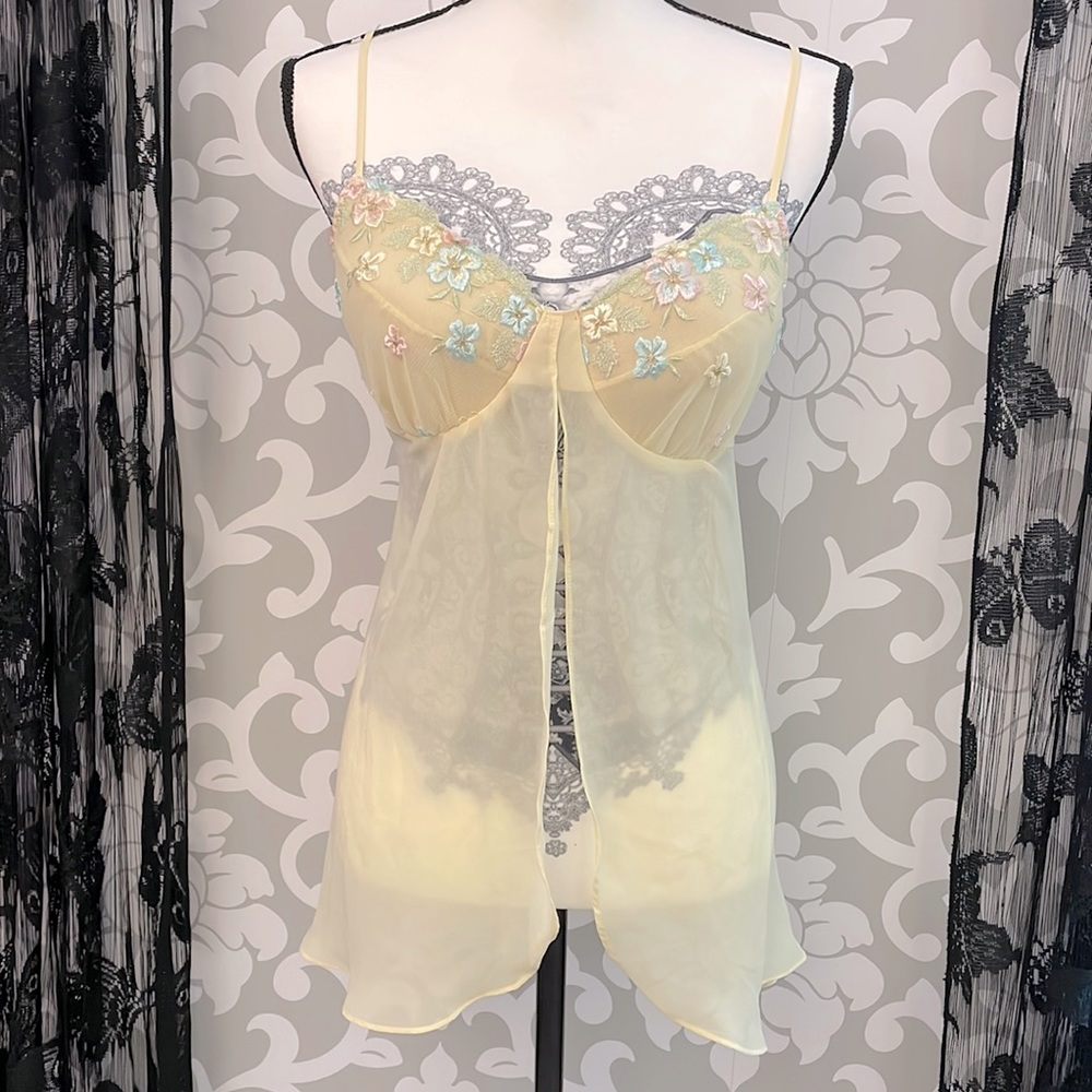 Linda Lingerie light Yellow Babydoll with Molded Cups Size XL